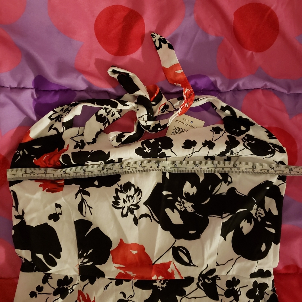 Dress, - Picture 11 of 12
